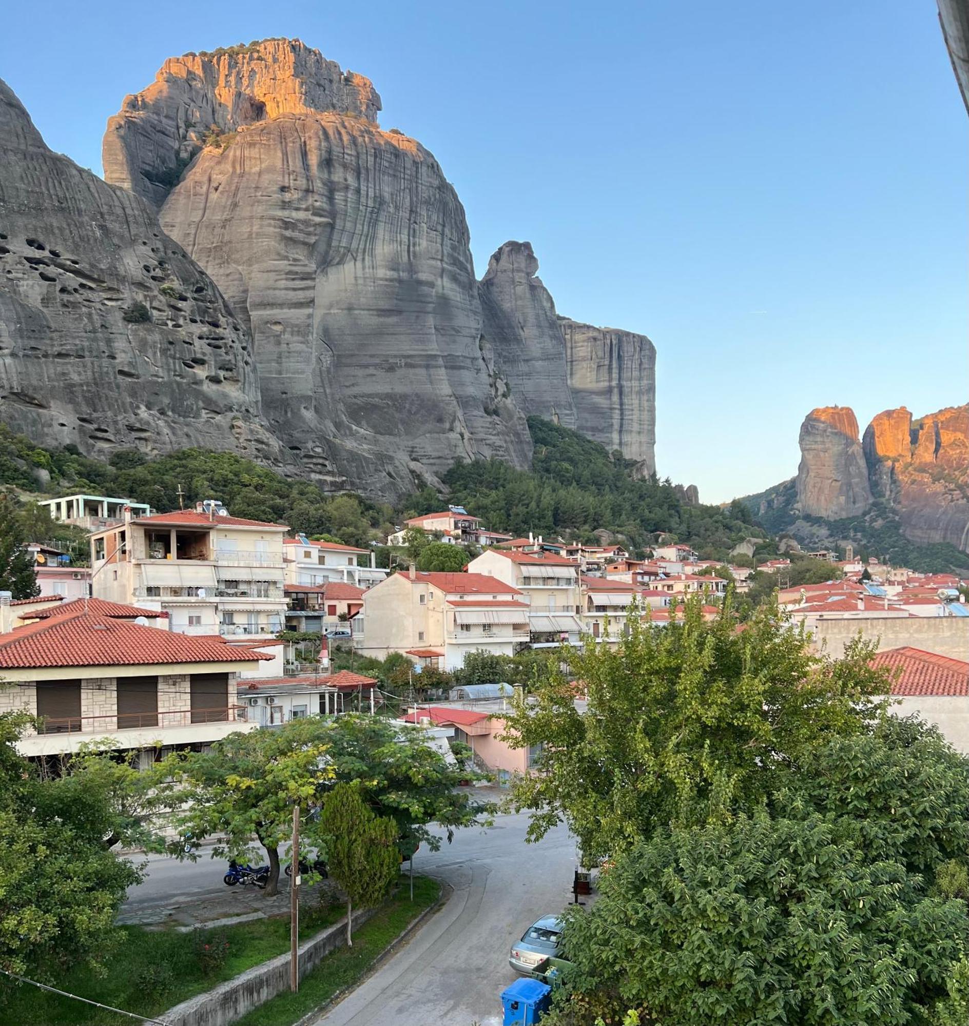 Grand View Suites Meteora Калампака Экстерьер фото